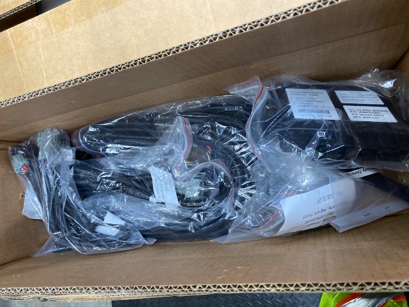 Photo 1 of ***MISSING PIECES -SELLING AS PARTS ONLY***Rough Country HT-Series Power Running Boards for Ford F-150/Lightning/F-250/F-350/Raptor (2015-2026) CrewCab – 6" Electric Retractable Steps w/LED