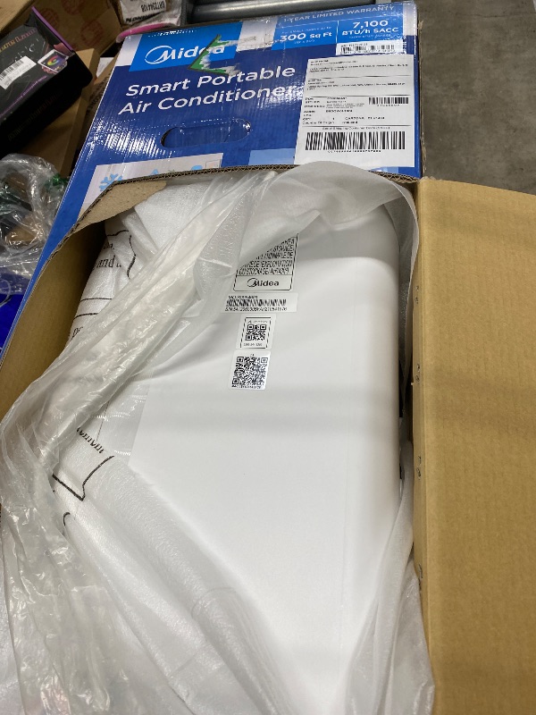 Photo 1 of ****Unit does not power on. Broken / DOA***Midea 10,000 BTU ASHRAE (7,100 BTU SACC) Portable Air Conditioner, Smart Control, Cools up to 300 Sq. Ft., with Dehumidifier & Fan mode, Easy- to-use Remote Control & Window Installation Kit Included