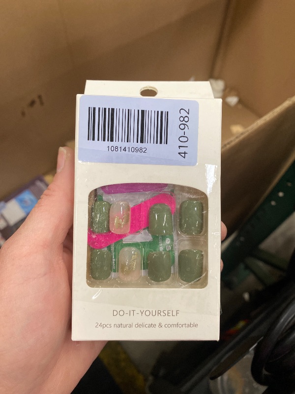 Photo 1 of **2 packs with different design**Green Press on Nails Short Porcelain White Fake Nails Glossy Square False Nails with Glue on Nails Leopard Print&Glitter Powder Designs Artificial Acrylic Nails Office Home Stick on Nails for Women Girls