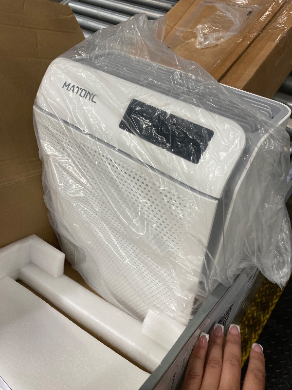 Photo 1 of **BLUETOOTH NOT WORKING***Air Purifier for Large Room Up to 3500 Ft², Smart HEPA Air Purifier with WiFi APP Control,PM 2.5 Display Air Quality Sensor, Sleep & Auto Mode, 4 Fan Speeds, for Pets Dust Pollen