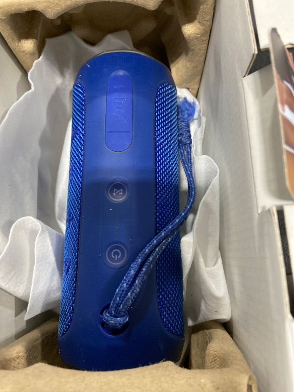 Photo 1 of JBL Charge 6 - Portable Waterproof & Drop-Proof Bluetooth Speaker, Bold JBL Pro Sound with AI Sound Boost, 28Hrs of Playtime, Built-in powerbank & Comes with a Sturdy/Removable Carrying Strap (Blue)