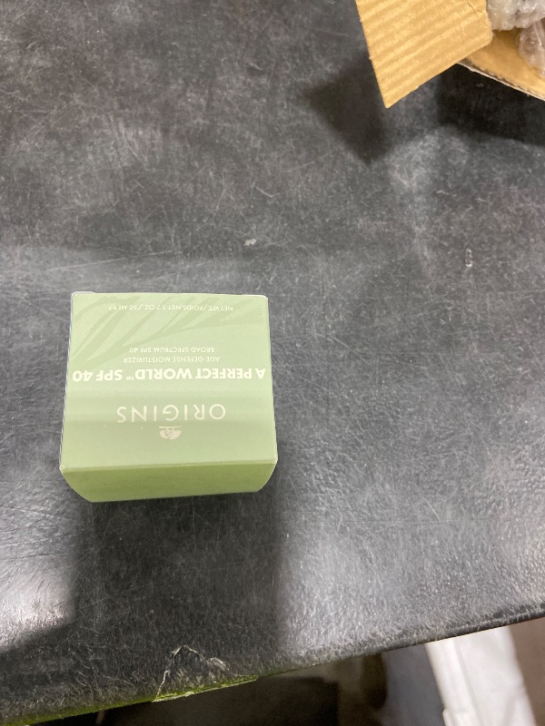 Photo 1 of Origins A Perfect World Age-Defense Moisturizer with SPF 40 | Hydrates & Helps Delay Visible Signs of Aging | With Antioxidants, 1.7 Fl Oz