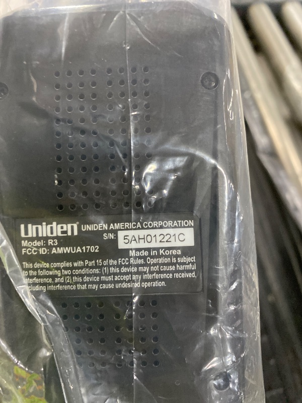 Photo 1 of Uniden R3 EXTREME LONG RANGE Laser/Radar Detector, Record Shattering Performance, Built-in GPS w/ Mute Memory, Voice Alerts, Red Light & Speed Camera Alerts, Multi-Color OLED Display , Black