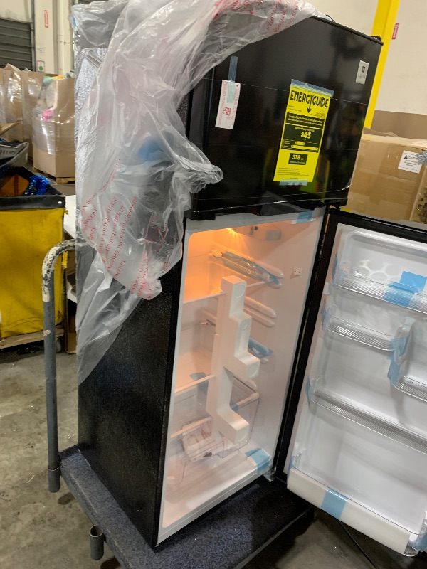 Photo 1 of ARCTIC CHEF ACFR741BLACKAMZ6COM Apartment Size-Top Freezer-2 Door Fridge-Adjustable Thermostat Control-Black-7.5 Cubic Feet
