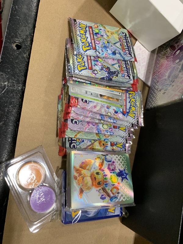 Photo 1 of Pokemon TCG: Scarlet & Violet—Prismatic Evolutions Elite Trainer Box