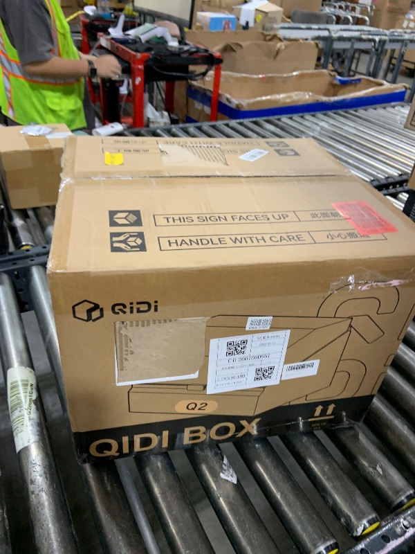 Photo 1 of QIDI Box Multi-Color 3D Printing System for QIDI Q2/Q2C 3D Printer, Active Drying (65°C), NFC Intelligent Recognition and Filament Auto-Reload, Double Hardened Steel Gear for PLA/PETG/ABS/CF/GF/PA/PC