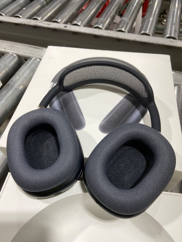 Photo 1 of Apple AirPods Max 2 Wireless Over-Ear Headphones, Active Noise Cancellation, Adaptive Audio, Personalized Spatial Audio, Live Translation, Bluetooth Headphones for iPhone – Midnight
