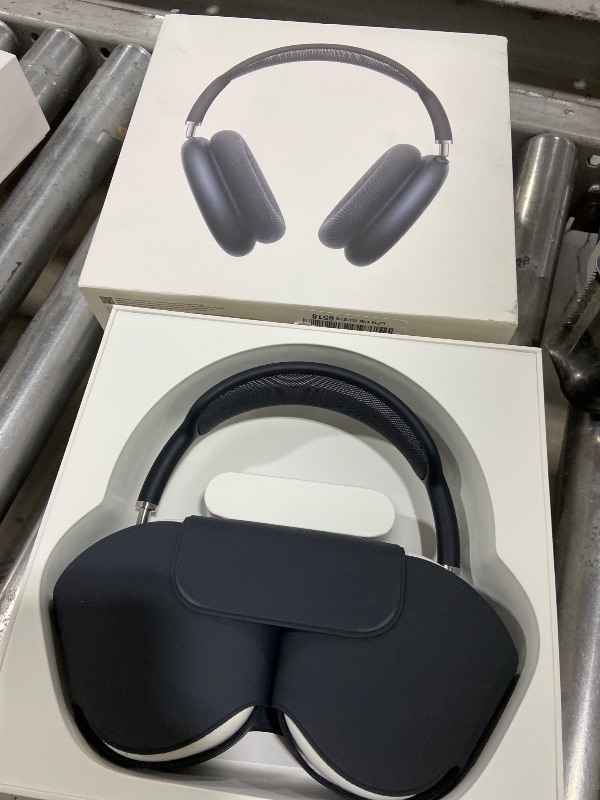 Photo 1 of Apple AirPods Max 2 Wireless Over-Ear Headphones, Active Noise Cancellation, Adaptive Audio, Personalized Spatial Audio, Live Translation, Bluetooth Headphones for iPhone – Midnight