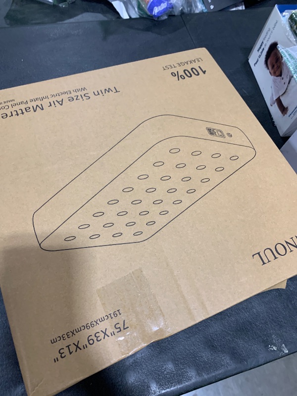 Photo 1 of SENNOUL Air Mattress Twin with Built in Pump - 2 Mins Quick Self Inflatable,13"/550lbs Max Blow Up Bed, All Night Stability No Lost Air?No Peculiar Smell for Camping,Home,Guests & Portable Travel