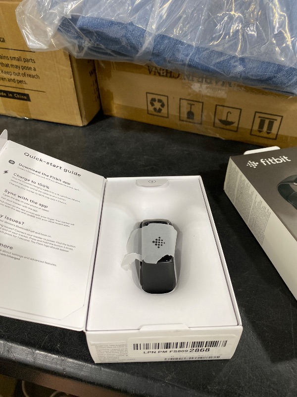 Photo 1 of Google Fitbit Charge 6 - Fitness Tracker
