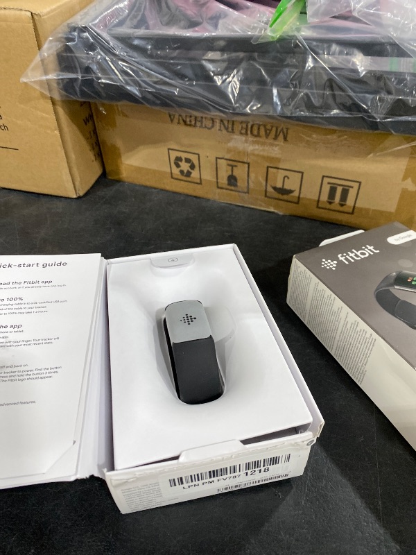 Photo 1 of Google Fitbit Charge 6 - Fitness Tracker