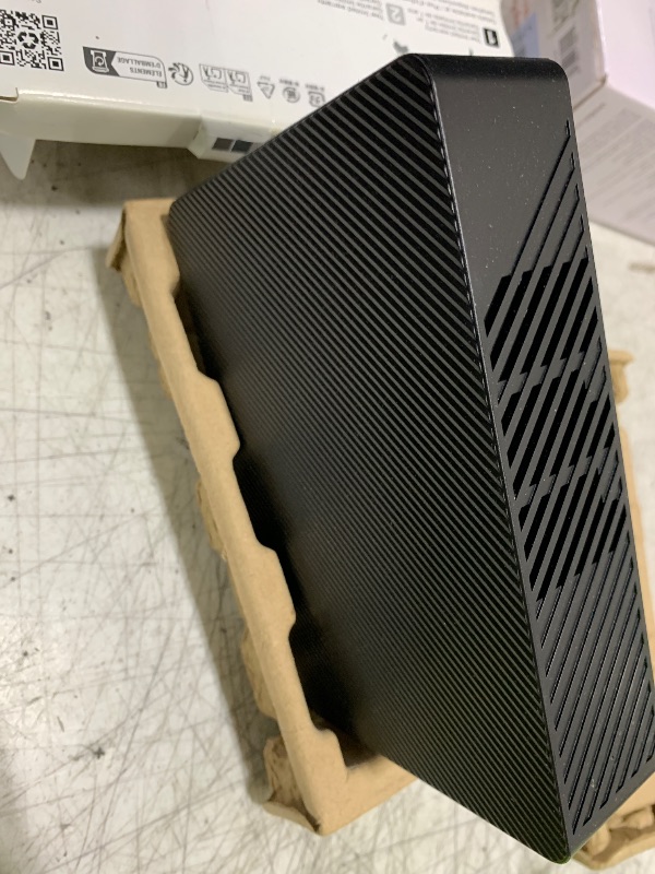 Photo 1 of Seagate STKP8000400 Drive 3.5E USB 3.0 External Hard Drive