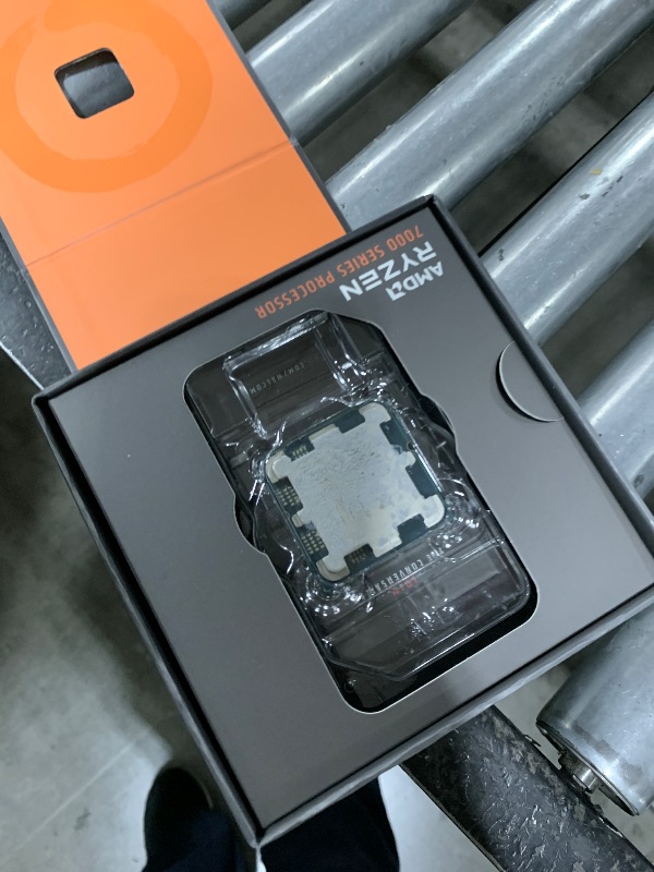 Photo 1 of AMD Ryzen 7 7800X3D 8-Core, 16-Thread Desktop Processor
