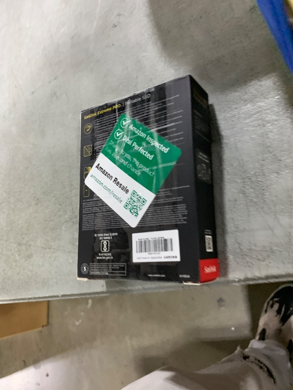 Photo 1 of SanDisk 1TB Extreme Portable SSD