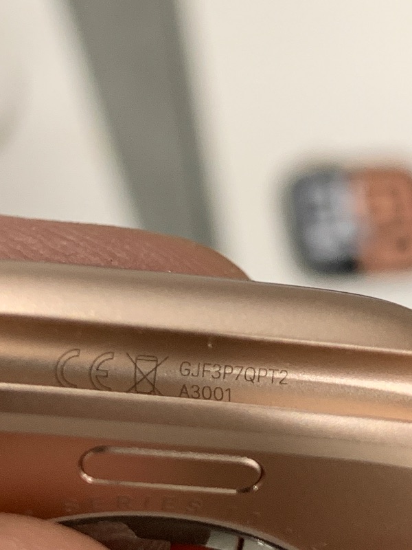 Photo 1 of Apple Watch Series 10 GPS + Cellular 42mm Smartwatch