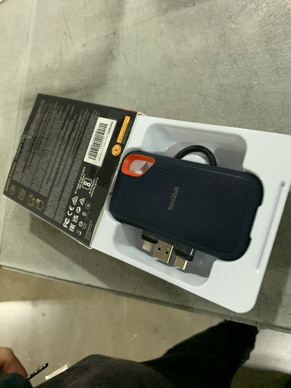Photo 1 of SanDisk 2TB Extreme Portable SSD