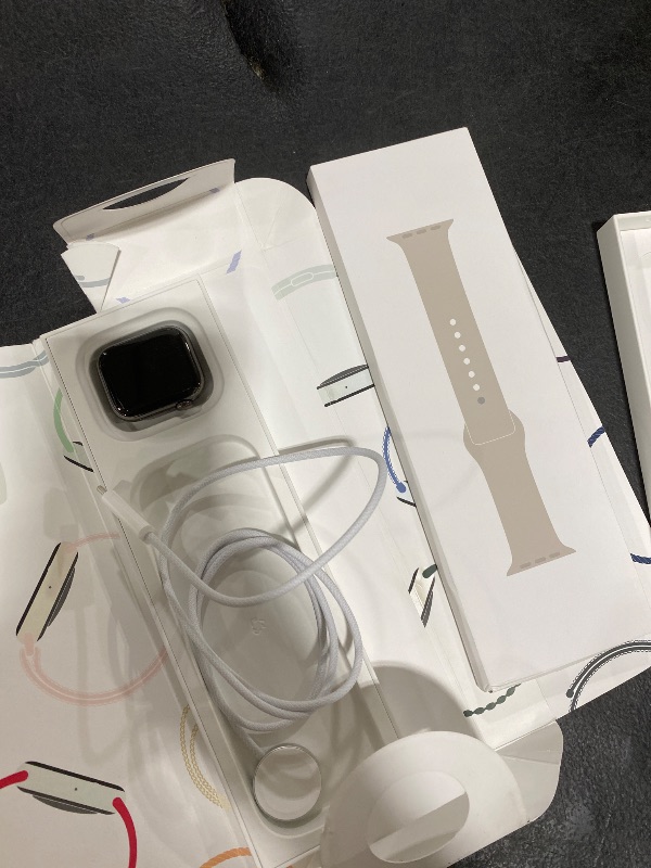 Photo 1 of Apple Watch Series 9 GPS + Cellular 41mm Graphite Stainless Steel