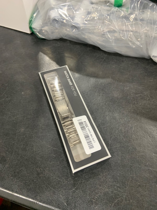 Photo 1 of VELEYOK 22mm Stainless Steel Smartwatch Band