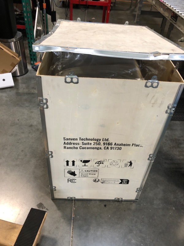Photo 1 of ** NEW** VEVOR Commercial Slushy Machine, 15Lx3 Triple Tank Margarita Machine, 180 Cups Stainless Steel Margarita Smoothie Frozen Drink Machine, Slushie Machine for Party Restaurants Cafe Bars