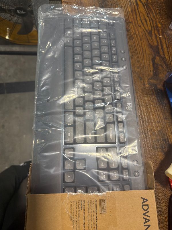 Photo 1 of ***MISSING MOUSE****Logitech MK540 Advanced Wireless Keyboard and Mouse Combo for Windows, 2.4 GHz Unifying USB-Receiver, Multimedia Hotkeys, 3-Year Battery Life, for PC, Laptop
