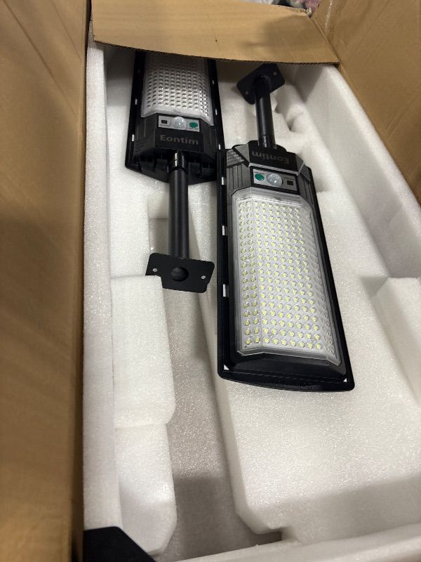 Photo 1 of !!FINAL SALE ***USE FOR PARTS!!!!Ofuray Of-9000W Solar Street Lights Outdoor, Commercial Dusk to Dawn Solar Security Flood Light with Remote Control Motion, IP67 Waterproof, 6500K for Parking Lots, Courts, Barns