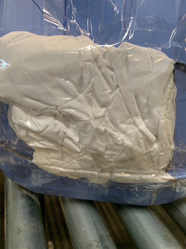 Photo 1 of ***VERY USED/ DIRTY*** 3 Inch Ultra-Fluffy Memory Foam Mattress Topper King for Back Pain, Extra Soft Pillow Top King Mattress Topper with 4X Support, Mattress Pad with Breathable Air Mesh Sides, 6-21'' Deep Pocket