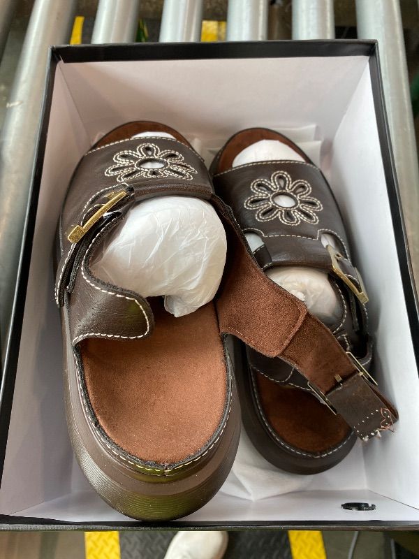 Photo 1 of [BROKEN STRAP] KIFIWUI Brown Platform Sandals for Women Chunky Ankle Buckle Casual Open Toe Comfortable Flower Decoration Fisherman Sandals Sizes 8