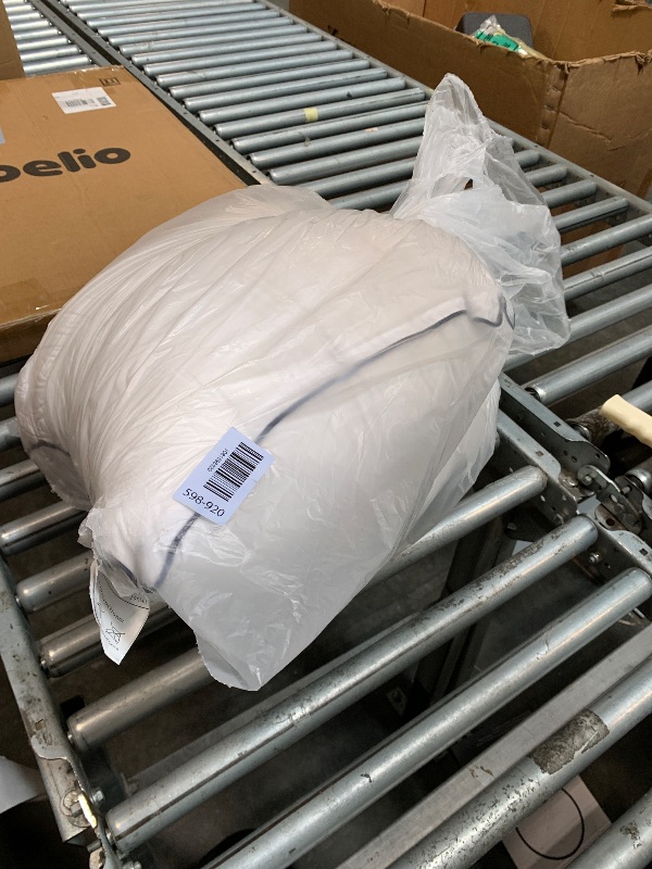 Photo 1 of *** ONLY 1 *****Meoflaw Pillows Standard Size Set of 2,Soft Microfiber Standard Pillows with Hollow Fiber,Hotel Quailty Bed Pillows for Sleeping 2 Pack for Back,Stomach Sleeper