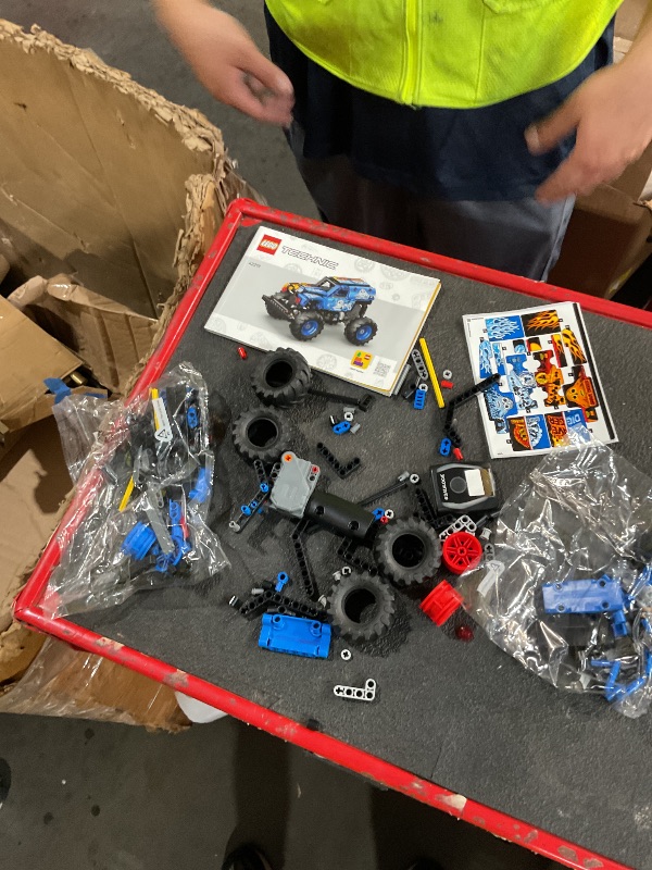 View 3 of ***PARTS ONLY***
LEGO Technic Monster Jam Grave Digger Fire and Ice Building Toy (42219)