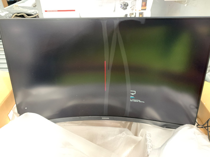 View 4 of ****SCREEN CRACKED***** not functional
Samsung 32" Odyssey (G55C) Series QHD 1000R Curved Gaming Monitor,