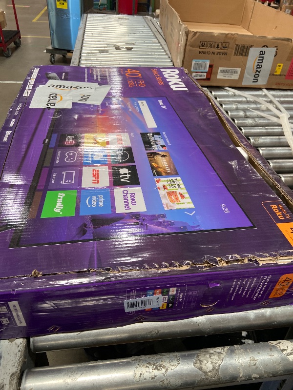 Photo 1 of **SEE PICTURES**Roku 40" Select Series Smart TV 1080p Full HD