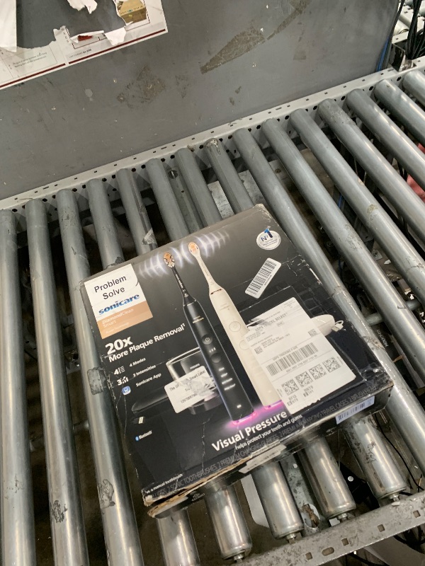 View 2 of **NEED TO BE CLEANED**PHILIPS Sonicare DiamondClean Rechargeable Toothbrush 2-Pack
