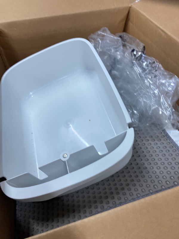 Photo 1 of **
15
***It's very worn.***THEREYE Automatic Litter Box?Open-Top Self Cleaning Litter Box for Multi-Cat Households-Controllable Via App Cat Litter Box for Office workers-10L Large Waste Bin Cat Accessories Smart Home Essential