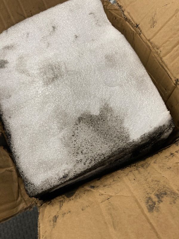 Photo 1 of ***USED -GREASE RESIDUE -SELLING AS IS *** VEVOR Air Hydraulic Bottle Jack, 20 Ton (44092 lbs) Capacity, 10.2-19.5 Inch Lifting Range, Pneumatic/Manual Heavy Duty Welded Bottle Jack with Pump for Car, SUV, Pickup, Truck, RV, Auto Repair, Blue