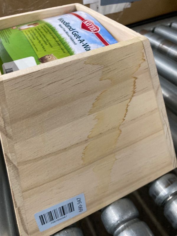Photo 1 of **HAS STAIN ON SIDE***Kaytee Woodland Get-A-Way Large