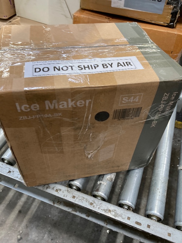 Photo 1 of **It turned on, but it's unknown if it works 100%**** Countertop Ice Maker with Scoop, Basket and Handle, Portable Ice Machine 9 Cubes Ready in 6 hi Mins, 26.5lbs in 24Hrs, 2 Sizes for Home Kitchen Office Bar Party, Coal Black