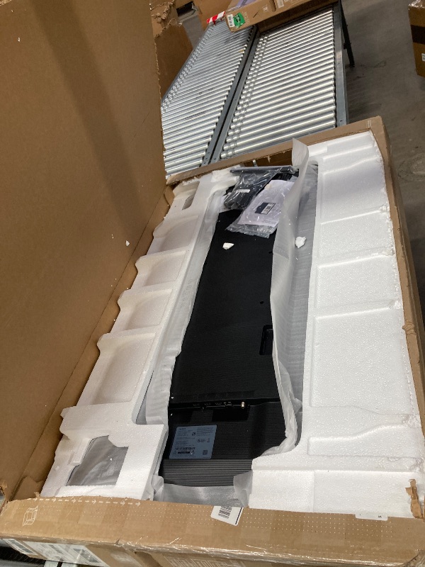 Photo 1 of ***NO RETURNS NO REFUNDS BROKEN SCREEN, DOES NOT FUNCTION AS NEW*** Samsung 55-Inch Class QLED Q7F Series Samsung Vision AI Smart TV (2025 Model, 55Q7F) Quantum HDR, Object Tracking Sound Lite, Q4 AI Gen1 Processor, 4K upscaling, Gaming Hub, Alexa Built-i