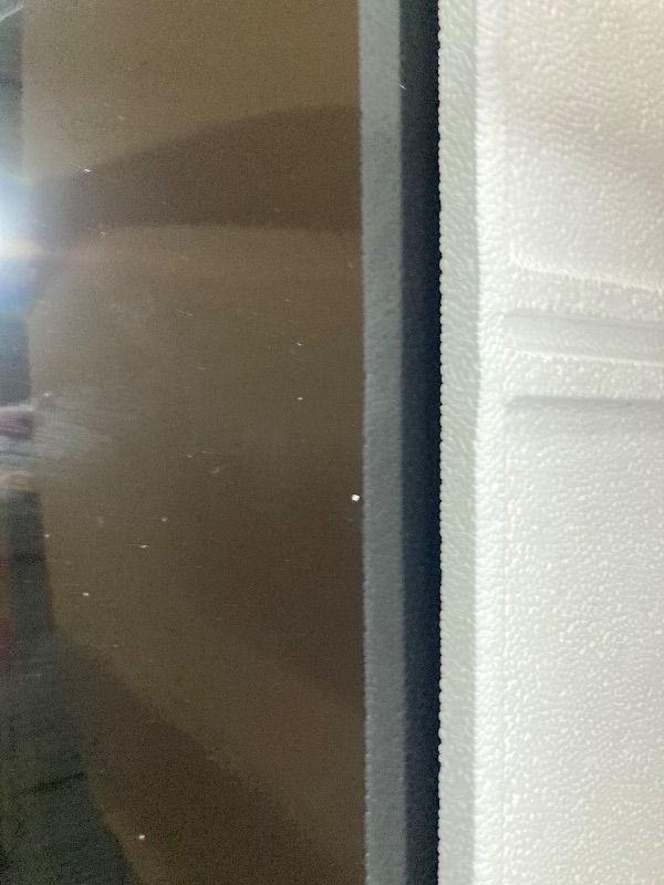 Photo 1 of ***NO RETURNS NO REFUNDS BROKEN SCREEN, DOES NOT FUNCTION AS NEW*** Samsung 55-Inch Class QLED Q7F Series Samsung Vision AI Smart TV (2025 Model, 55Q7F) Quantum HDR, Object Tracking Sound Lite, Q4 AI Gen1 Processor, 4K upscaling, Gaming Hub, Alexa Built-i