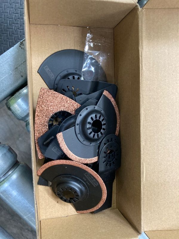 Photo 1 of ***LOTS OF PIECES MISSING**Bionso 40 PCS Oscillating Saw Blades, Premium Multitool Kit for Wood Metal Plastics, Tool Blades Fit Dewalt Worx Rockwell Wen Milwaukee Makita Ryobi Bosch Fein Porter Genesis Black***LOTS OF PIECES MISSING***