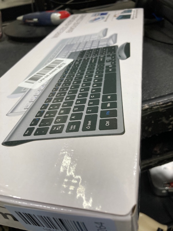 Photo 1 of **MISSING USB****Wireless Keyboard and Mouse Ultra Slim Combo, TopMate 2.4G Silent Compact USB 2400DPI Mouse and Scissor Switch Keyboard Set with Cover, Batteries Included, for PC/Laptop/Windows/Mac - White