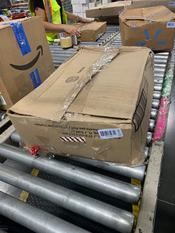 Photo 1 of ***MISSING CHARGER*** Cordless Handheld Pool Vacuum with Telescopic Pole, Rechargeable Hot Tub SPA Vacuum, 18GPM Powerful Suction, 60Min Runtime, Pools up to 88", Portable Pool Cleaner for Above Ground/Inground Pools