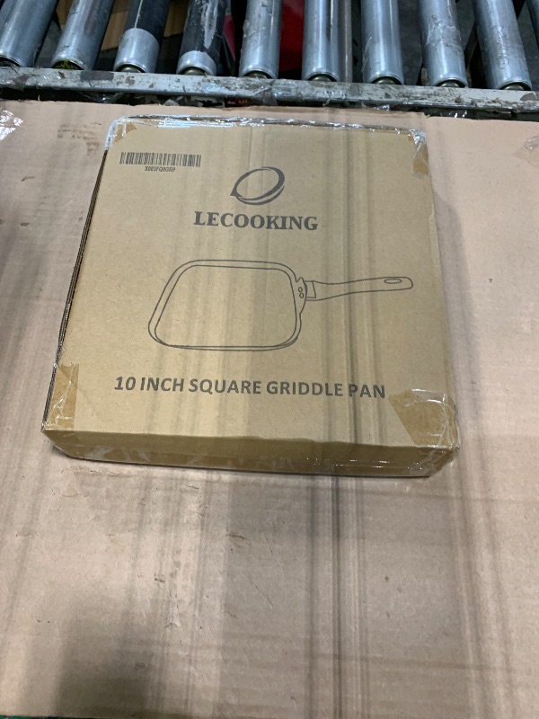 Photo 1 of **** missing handle *** LECOOKING 10 Inch Square Griddle Pan, Nonstick Grill Pan for Cooking Eggs, Omelettes, and More, Griddle Cookware, PFOA Free