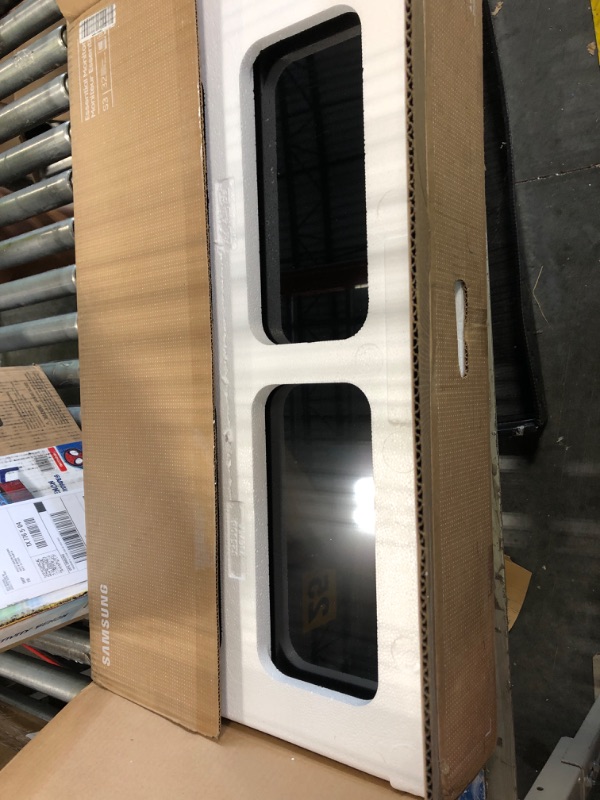 Photo 1 of [MAJOR DAMAGE] Samsung 32-Inch Flat Computer Monitor, 75Hz, Borderless Display, AMD FreeSync, Game Mode, Advanced Eye Care, HDMI and DisplayPort, LS32B304NWNXGO, 2024
