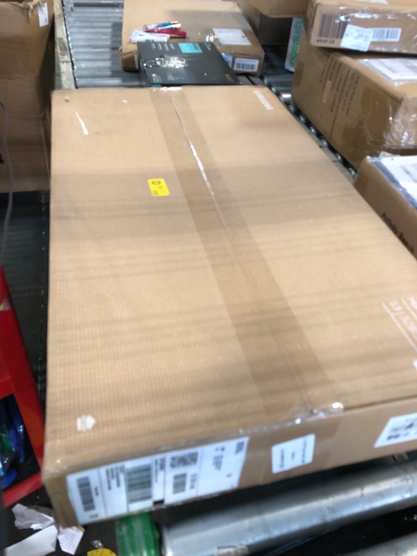 Photo 1 of [MAJOR DAMAGE] Samsung 32-Inch Flat Computer Monitor, 75Hz, Borderless Display, AMD FreeSync, Game Mode, Advanced Eye Care, HDMI and DisplayPort, LS32B304NWNXGO, 2024
