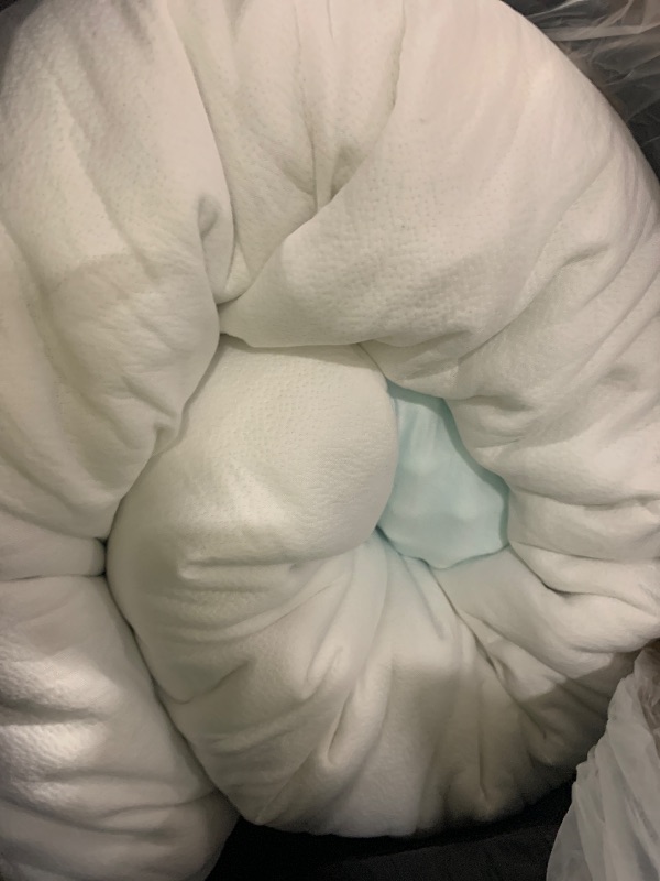 Photo 1 of ***SIMILAR***
***NO SIZE***
3 Inch Ultra-Fluffy Memory Foam Mattress Topper Twin XL, Extra Soft Pillow Top Twin XL Mattress Topper with 4X Support, Mattress Pad with Breathable Air Mesh Sides, 6-21'' Deep Pocket