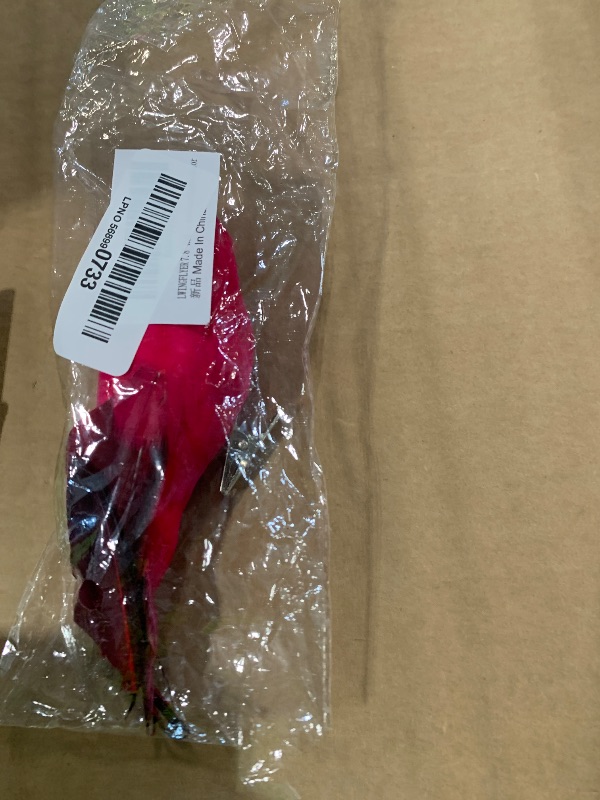 Photo 1 of " Red Artificial Parrot Foam Feathered Parrot Clip on Bird for Shoulder Prop Pirate Costume Decoration Christmas Tree Ornament Modern Home Garden Decor