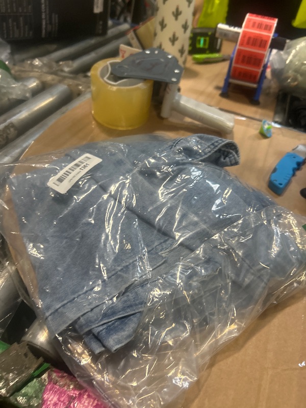 Photo 1 of **BOTTOM OF THE DRESS IS DAMAGED/LOOK AT PHOTOS`**
Sidefeel Womens Smocked 3 4 Sleeve Button Down Denim Jeans Dresses Medium Sky Blue