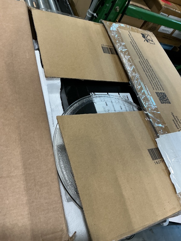 Photo 1 of ** sold as is no refund/return**
COMFEE' EM720CPL-PMB Countertop Microwave Oven with Sound On/Off, ECO Mode and Easy One-Touch Buttons, 0.7cu.ft, 700W, Black