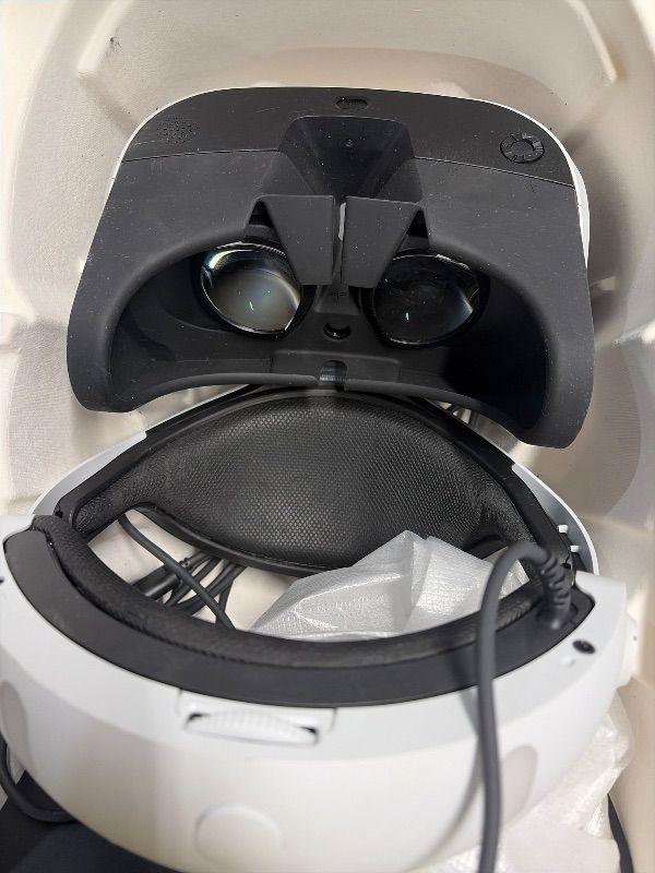 View 3 of ***FOR PARTS ONLY***NO CONTROLLERS****
PlayStation VR
