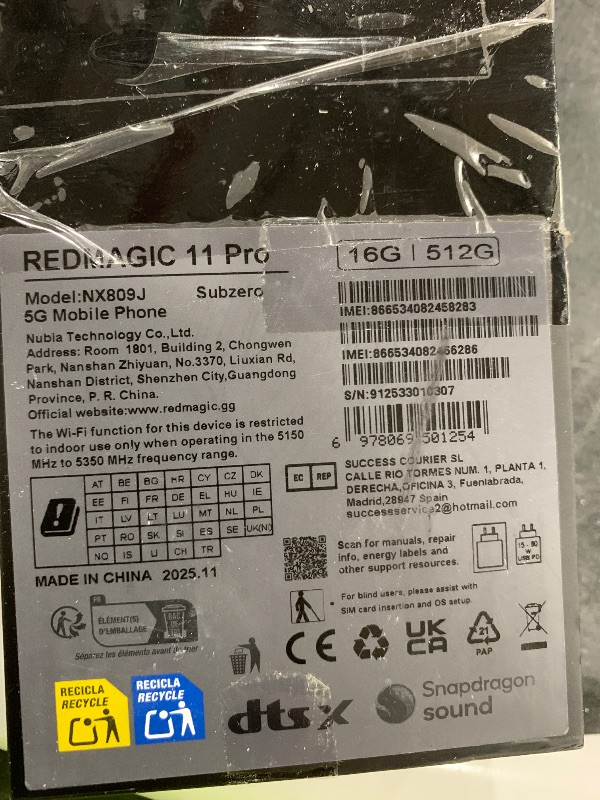 Photo 1 of RED Magic 11s pro - Silver Unlocked "gaming phone - link  https://global.redmagic.gg/pages/redmagic-11s-pro?srsltid=AfmBOopOD-YVsCypawk2ELKFiVkBGeeJLya_ClHifsv7uRvKJP5MWe-T